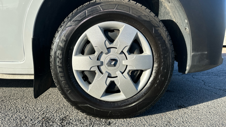 Renault Master Mwb Diesel Fwd MM35dCi 135 Business+ Medium Roof Van